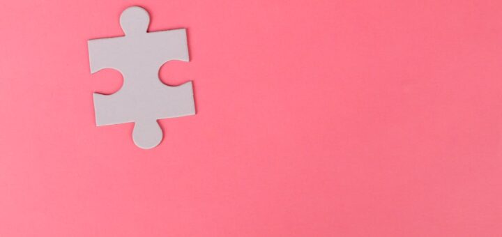 découvrez la scie sauteuse sans fil : un outil pratique, léger et maniable pour réaliser facilement vos découpes sur bois ou métal, où que vous soyez !