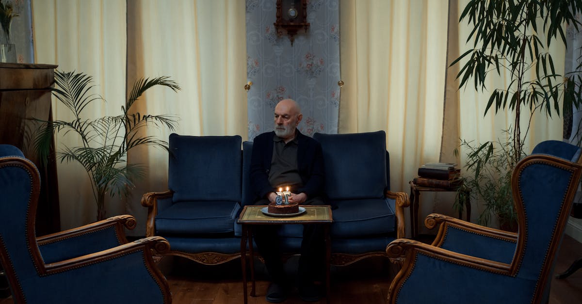 découvrez les techniques de vieillissement du mobilier pour donner à vos meubles un charme authentique et vintage. conseils, astuces et inspirations pour réussir la patine et l'effet usé sur tous types de meubles.