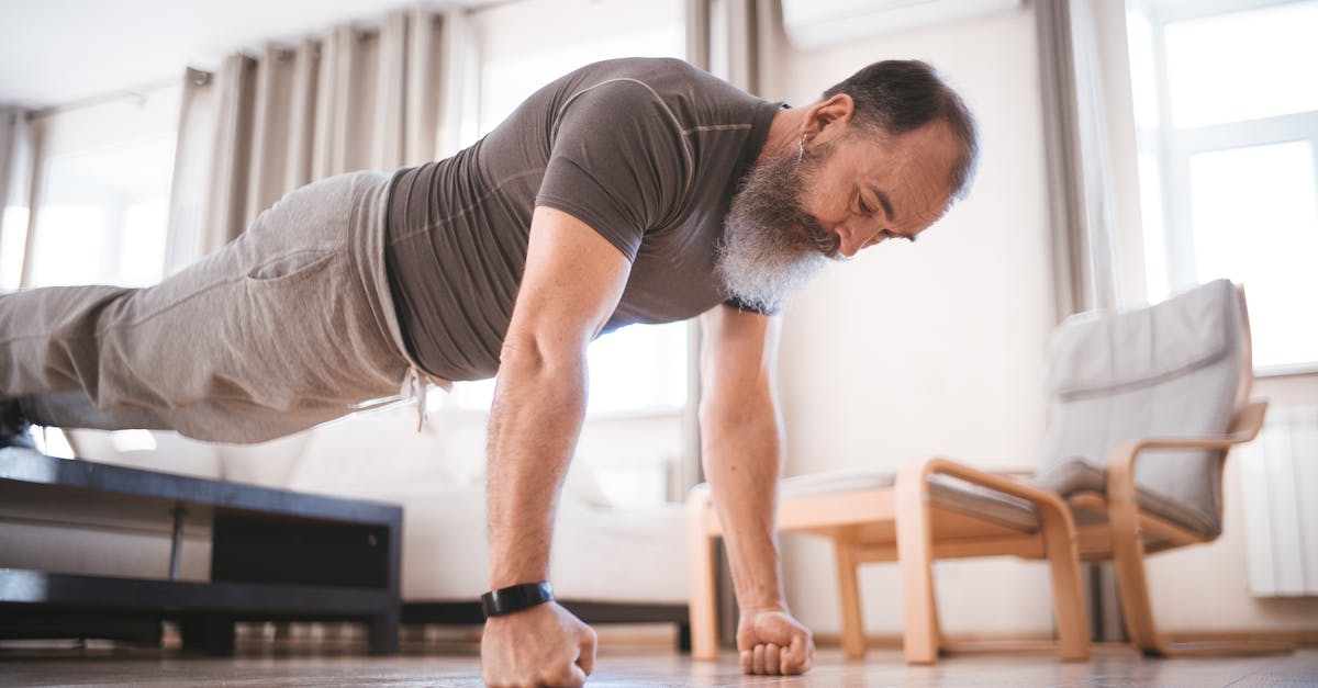 découvrez les techniques et astuces de furniture aging pour donner à vos meubles une apparence vintage et authentique. inspirez-vous de méthodes diy pour restaurer, protéger et vieillir élégamment votre mobilier.