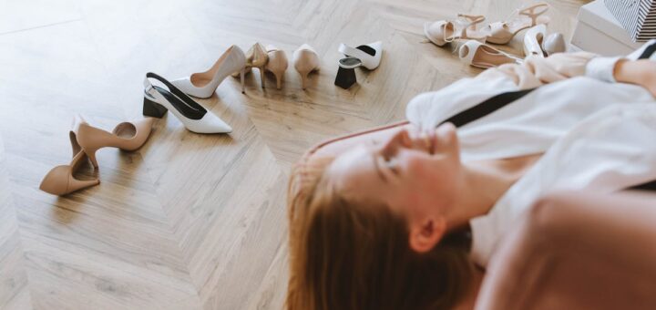 découvrez les techniques et astuces pour vieillir et patiner vos meubles, afin d’apporter du charme et un style vintage unique à votre intérieur. conseils pratiques pour réussir le furniture aging.
