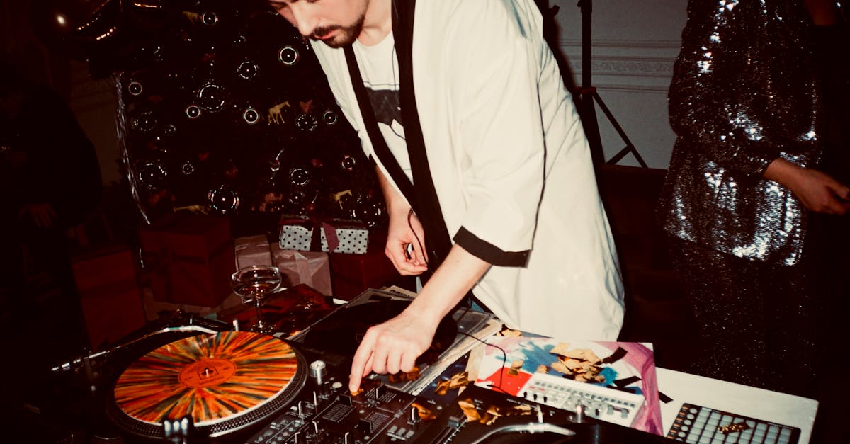 découvrez le revêtement de sol en vinyle, une solution pratique, résistante et esthétique pour tous vos espaces. facile à entretenir et disponible dans de nombreux styles, le sol en vinyle s'adapte à toutes vos envies de décoration.