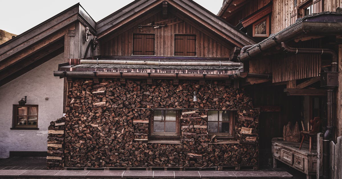 découvrez nos conseils et idées pratiques pour le stockage du bois de chauffage. optimisez l’espace, protégez votre bois des intempéries et garantissez une combustion efficace grâce à nos astuces de rangement du bois de chauffage.